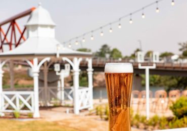 découvrez beer tree, votre nouvelle brasserie artisanale qui réinvente la bière avec des saveurs uniques et des ingrédients de qualité. plongez dans un univers de créativité brassicole, où chaque gorgée vous transporte au cœur de la nature. venez déguster nos créations audacieuses et partagez un moment convivial entre amis.