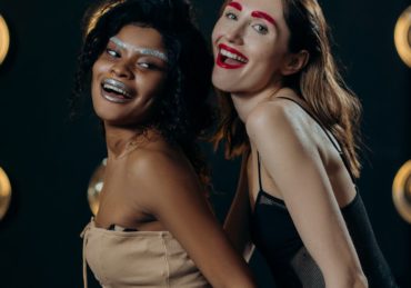 découvrez les dernières tendances en lingerie pour mettre en valeur votre silhouette et vous sentir séduisante. explorez des styles variés, des matières luxueuses et des couleurs tendances qui s'adaptent à toutes les occasions.