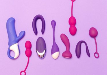 découvrez notre sélection de sex toys pour pimenter votre vie intime. que vous soyez novice ou expérimenté, explorez des produits de qualité pour tous les désirs et fantasmes. profitez de conseils et d'astuces pour une expérience passionnante et épanouissante.