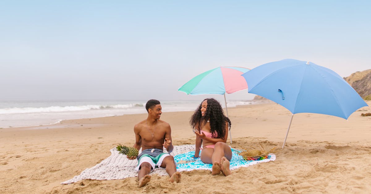 découvrez notre collection de serviettes de plage confortables et stylées, idéales pour passer des journées ensoleillées au bord de l'eau. fabriquées avec des matériaux de qualité, nos serviettes absorbantes vous garantissent confort et praticité. parfaites pour la plage, la piscine ou même pour vos pique-niques, elles sont disponibles dans une variété de couleurs et de motifs pour s'adapter à tous les goûts. profitez de l'été avec nos serviettes de plage dès aujourd'hui !
