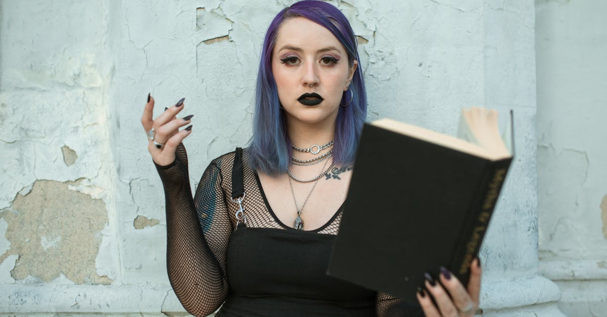 découvrez l'univers des faux piercings : une alternative tendance et sans engagement pour exprimer votre style. faciles à porter, ces accessoires permettent de varier votre look sans douleur ni risque. idéals pour toutes les occasions, nos faux piercings ajoutent une touche d'originalité à votre outfit !
