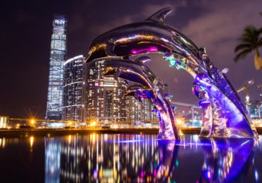 découvrez l'univers fascinant des 'night lights', ces veilleuses et lampes d'ambiance qui illuminent vos nuits. parfaites pour créer une atmosphère apaisante, elles sont idéales pour les chambres d'enfants, les couloirs ou pour une touche de magie dans votre décor intérieur.