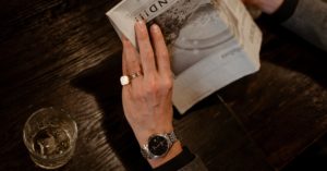 découvrez notre sélection d'accessoires de lecture qui améliorent votre expérience littéraire. que ce soit des lampes, des marque-pages ou des aides à la concentration, trouvez tout ce dont vous avez besoin pour profiter pleinement de vos livres préférés.