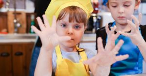 découvrez nos meilleurs conseils et astuces de cuisine pour réussir toutes vos recettes, gagner du temps en cuisine et améliorer vos compétences culinaires facilement !