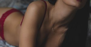 découvrez notre collection de lingerie élégante et confortable, idéale pour toutes les occasions. choisissez parmi une variété de styles, couleurs et tailles pour sublimer votre silhouette et vous sentir confiante au quotidien.